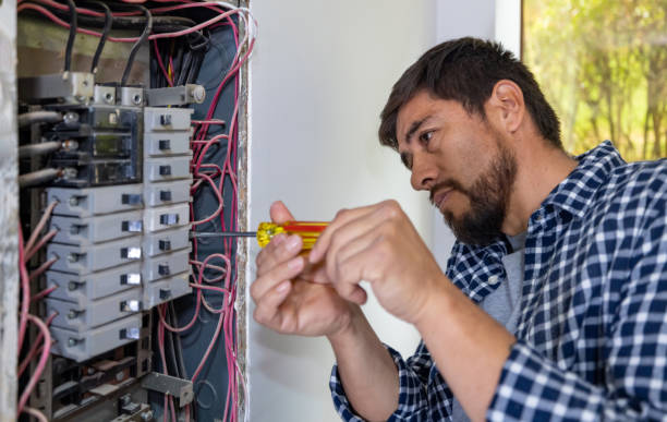 Best Affordable Electrician  in Glasgow, MO